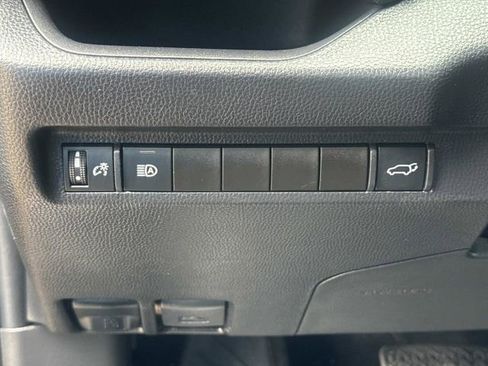 Used 2024 Toyota RAV4 XLE Premium FWD image 28