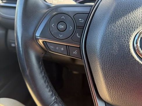 Used 2022 Toyota Camry SE w/ Convenience Package image 10