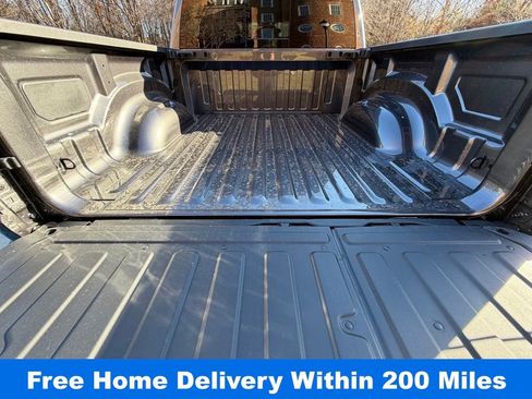 New 2026 RAM 1500 4x4 Crew Cab image 8