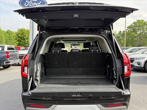 Used 2025 Ford Expedition Platinum AWD/4WD image 17