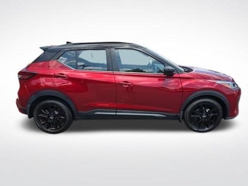 Used 2023 Nissan Kicks SR FWD image 6