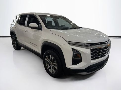 New 2026 Chevrolet Equinox LT w/ Safety and Technology Package FWD image 3