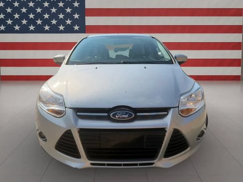 Used 2012 Ford Focus SEL FWD image 2