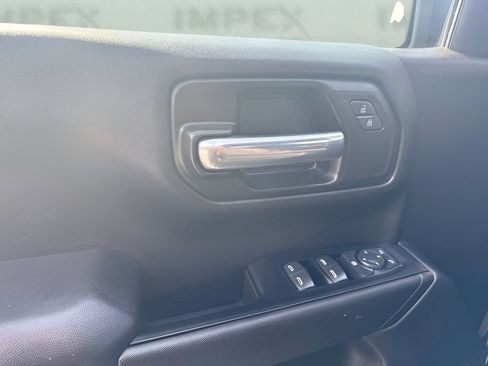 Used 2023 Chevrolet Silverado 1500 Custom AWD/4WD image 15