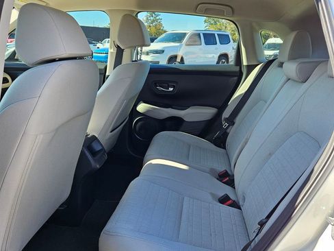 Used 2023 Honda HR-V LX image 11