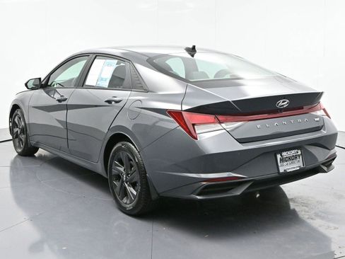 Used 2023 Hyundai Elantra SEL image 5
