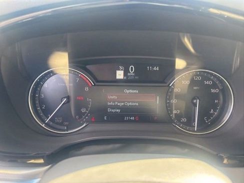 Used 2025 Cadillac XT5 Premium Luxury FWD image 9
