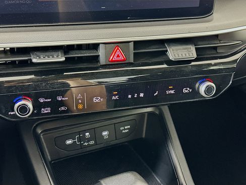 Used 2025 Kia K5 LXS image 23
