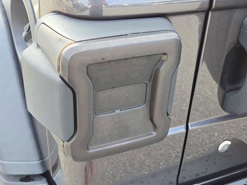 Used 2020 Jeep Wrangler Unlimited Sport image 12