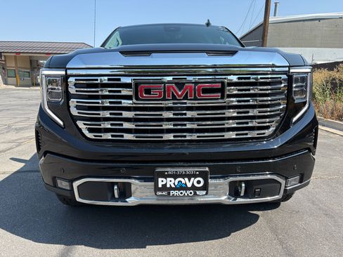 Used 2023 GMC Sierra 1500 Denali w/ Denali Reserve Package AWD/4WD image 14