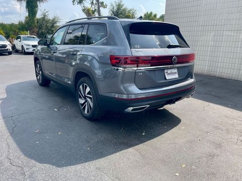 Used 2025 Volkswagen Atlas SE FWD image 3