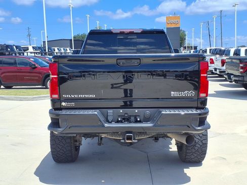 Used 2024 Chevrolet Silverado 2500 High Country w/ High Country Premium Package AWD/4WD image 7