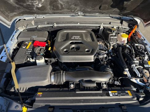 Used 2023 Jeep Wrangler Unlimited Rubicon 4xe image 20