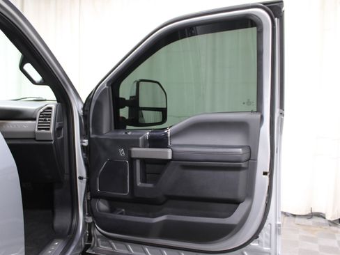 Used 2020 Ford F250 Platinum w/ Tremor Off-Road Package image 29