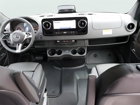 New 2026 Mercedes-Benz Sprinter 2500 image 19
