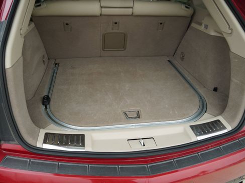 Used 2012 Cadillac SRX Luxury image 28