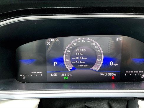 Used 2025 Volkswagen Taos SE AWD/4WD image 19