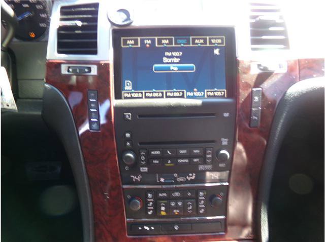 Used 2007 Cadillac Escalade AWD w/ Information Package image 7