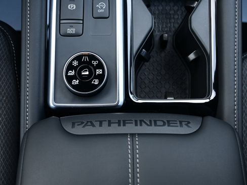 New 2026 Nissan Pathfinder SV image 21