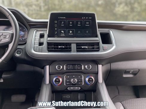 Used 2024 GMC Yukon XL SLE image 24