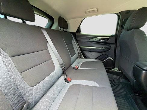 Used 2021 Chevrolet TrailBlazer LS FWD image 15