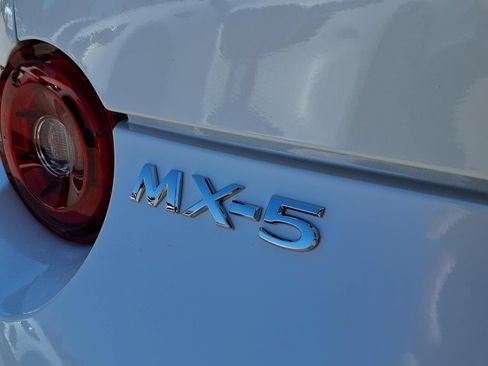 New 2026 MAZDA MX-5 Miata RF Grand Touring RWD image 9