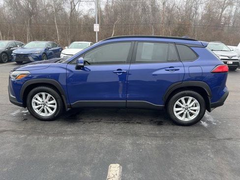 Certified 2022 Toyota Corolla Cross LE image 2