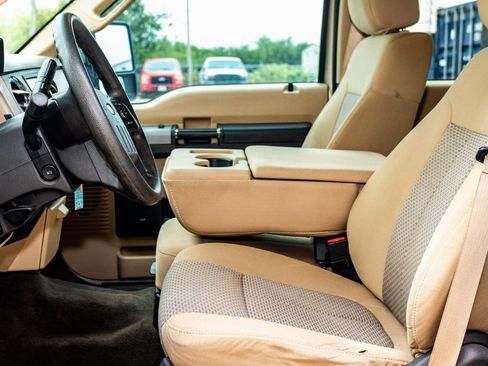 Used 2014 Ford F250 XLT w/ XLT Interior Package image 24