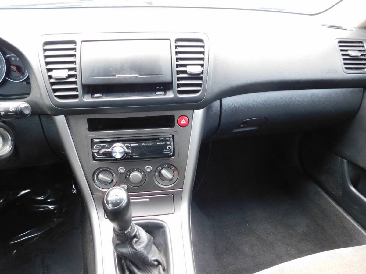 Used 2006 Subaru Outback 2.5i AWD/4WD image 8