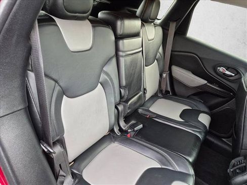 Used 2014 Jeep Cherokee Limited FWD image 17