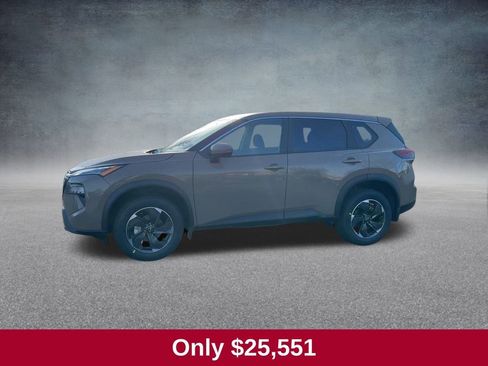 Used 2025 Nissan Rogue SV image 4