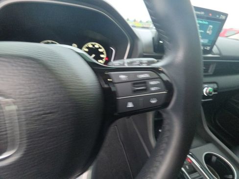 Used 2025 Honda Pilot Touring image 19