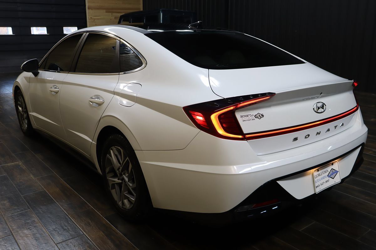 Used 2020 Hyundai Sonata SEL w/ Convenience + Sunroof Package FWD image 3