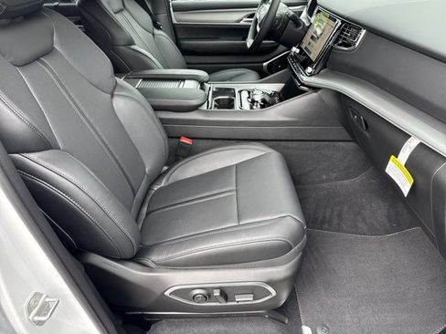New 2026 Jeep Grand Wagoneer Limited AWD/4WD image 10