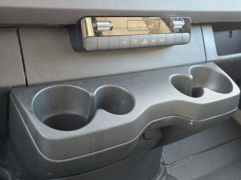 Used 2025 Mercedes-Benz Sprinter 2500 image 35