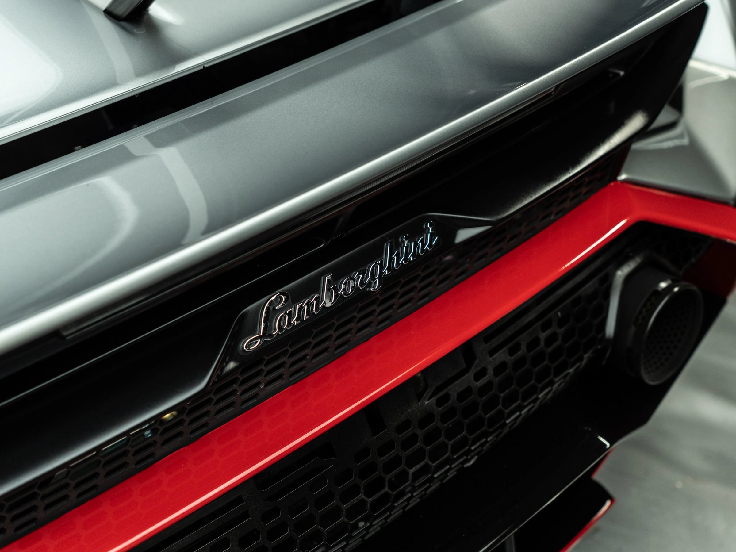 Used 2023 Lamborghini Huracan STO RWD image 36
