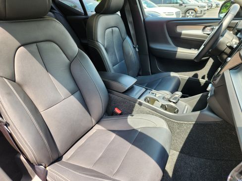Used 2019 Volvo XC40 T5 Momentum AWD/4WD image 15