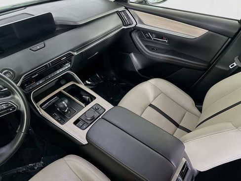 Certified 2024 MAZDA CX-90 3.3 Turbo w/ Preferred Plus image 31