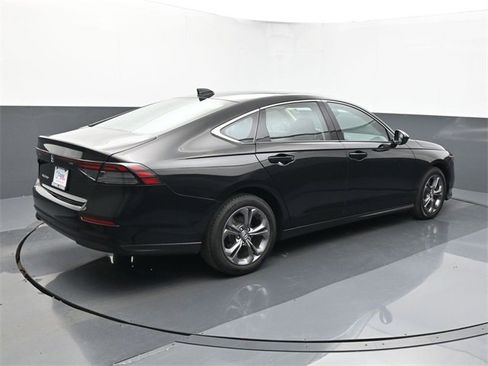 Used 2024 Honda Accord EX image 5