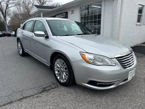 Used 2012 Chrysler 200 Limited image 7