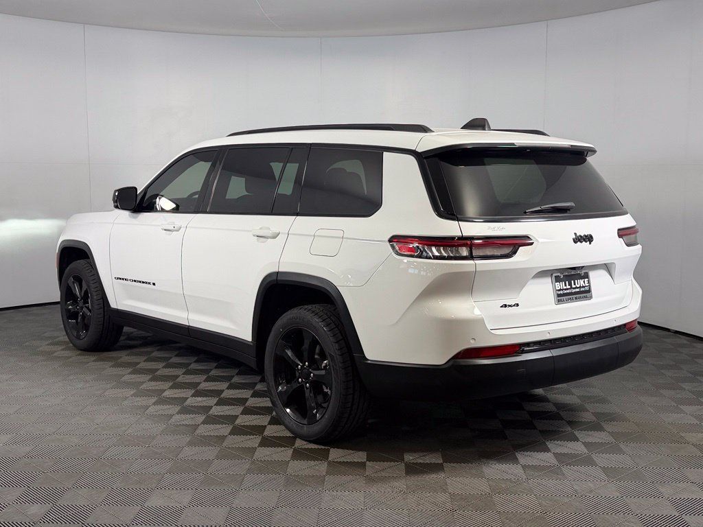 Used 2023 Jeep Grand Cherokee L Laredo AWD/4WD image 10