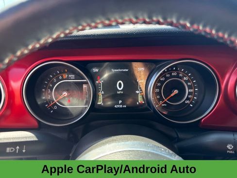 Used 2023 Jeep Gladiator Rubicon w/ Cold Weather Group image 15