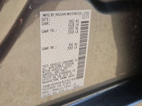 Used 2025 Nissan Altima 2.5 SR FWD image 36