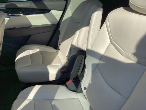 Used 2020 Cadillac XT6 Premium Luxury image 13