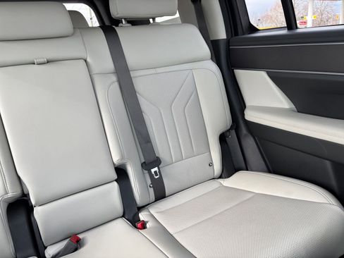 Used 2025 Hyundai Santa Fe SEL image 39