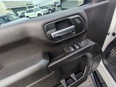 Used 2019 Chevrolet Silverado 1500 Custom Trail Boss w/ Custom Convenience Package image 15