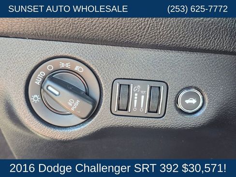 Used 2016 Dodge Challenger SRT w/ Technology Group RWD image 29