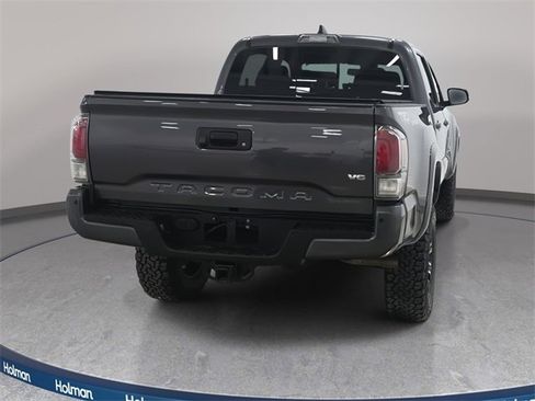 Used 2022 Toyota Tacoma TRD Sport image 7