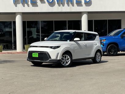 Used 2024 Kia Soul LX w/ Option Group 015