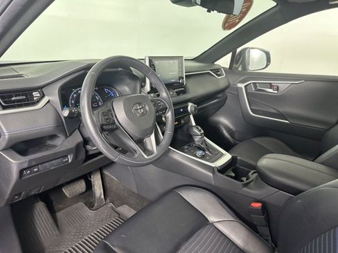 Used 2020 Toyota RAV4 XSE image 12